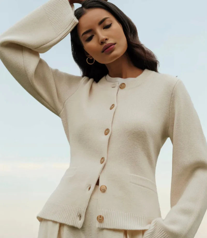 Mia - Women's Timeless Buttoned Elegance Cardigan