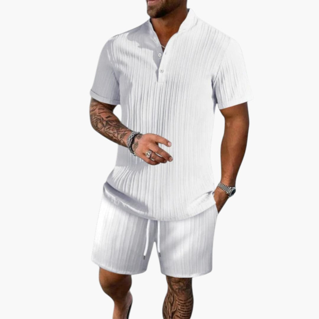 Louis | Men'S Summer Outfit Featuring A Short-Sleeved Polo Shirt