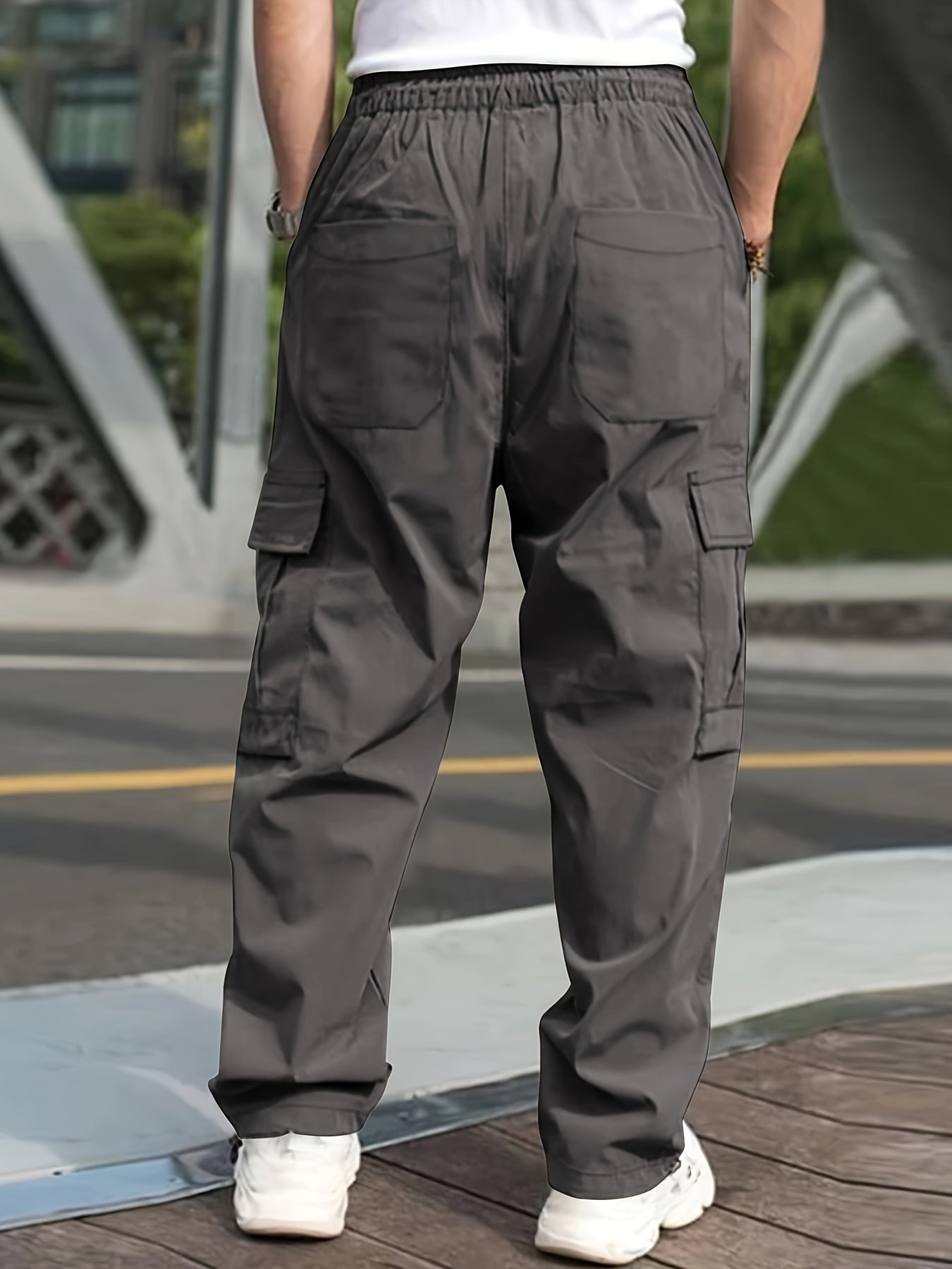 Neev | Relaxed Fit Cargo Trousers with Practical Pockets for Men